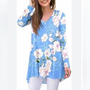 NWT Size XL Blue Floral Print Blue Women's Tunic Top W/Long Sleeve & V-Neckline